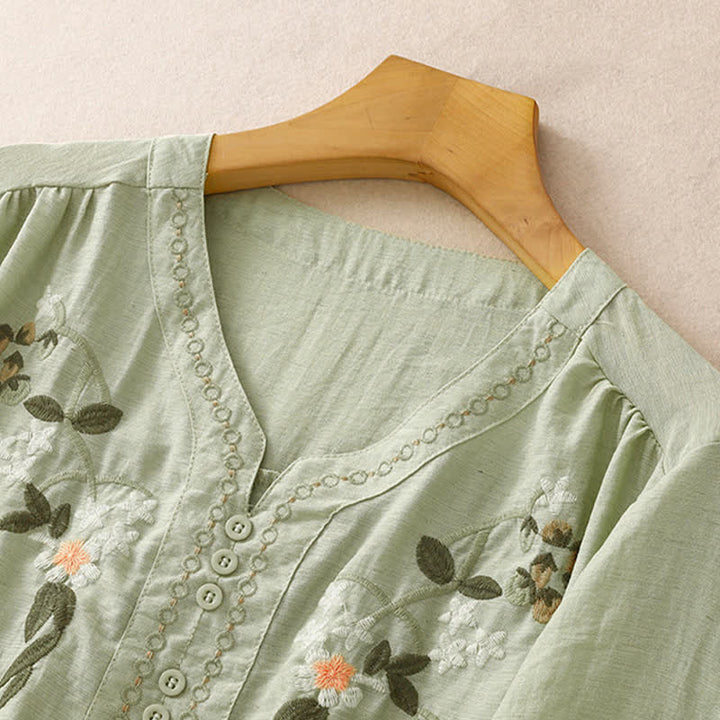 Buddha Stones Camisa de manga corta para mujer con bordado floral estilo boho veraniego - image 1