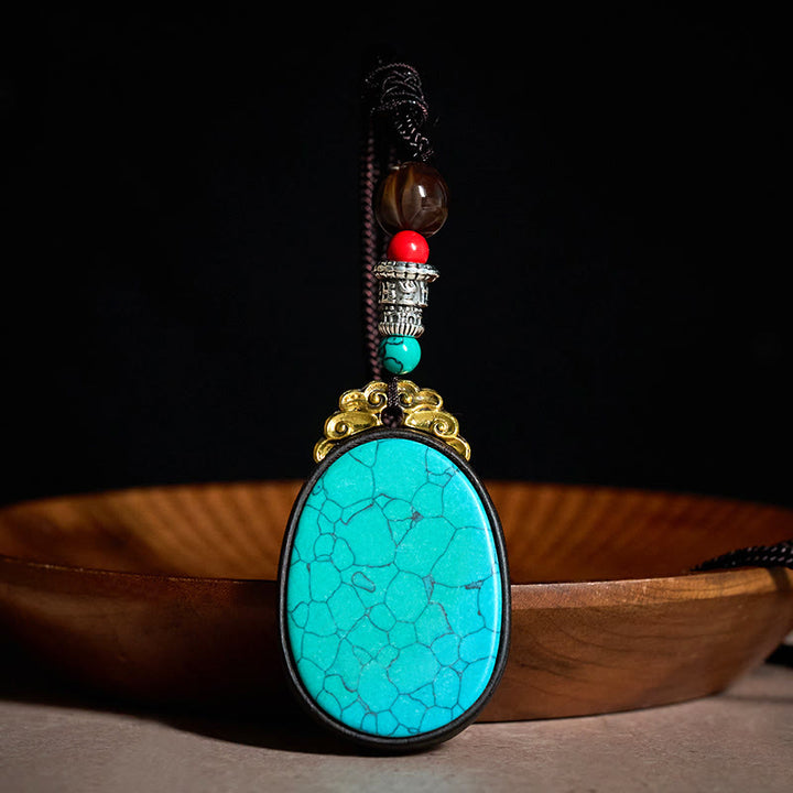 Buddha Stones Collar ovalado tribal hecho a mano en madera de ébano con diseño de sabiduría. - Verde pavo real - Madera de ébano (Equilibrio♥Calma) - image 0