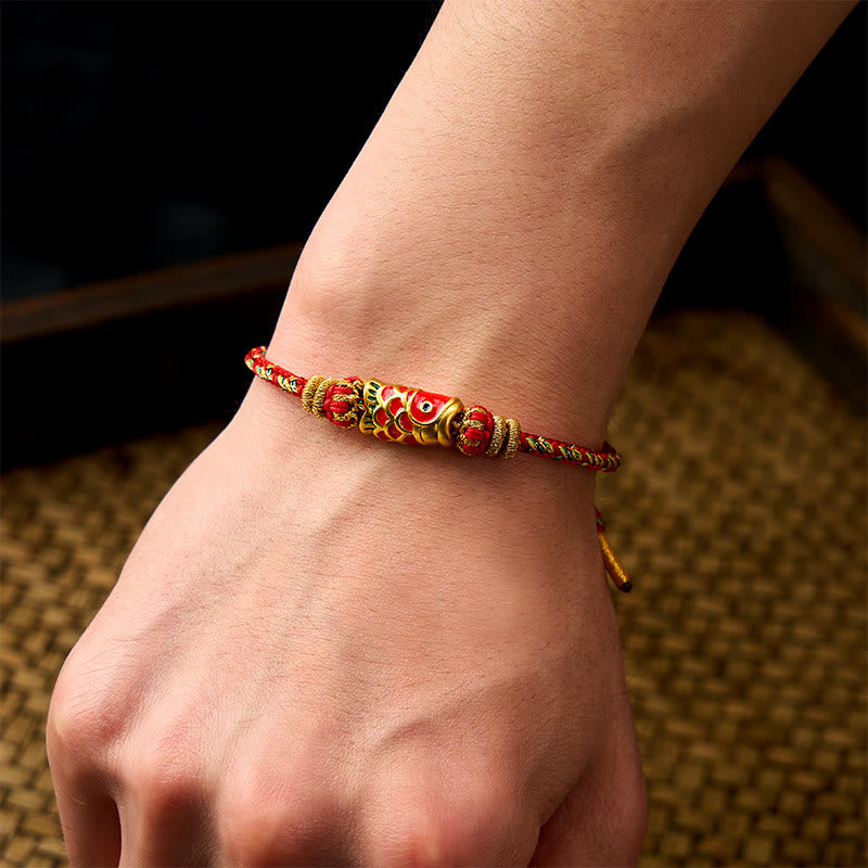 Buddha Stones Pulsera protectora tejida a mano con hilo rojo y diseño de flor de pez koi. - image 11