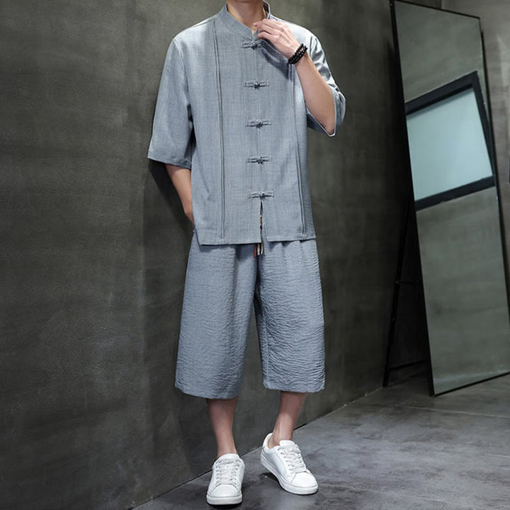 Buddha Stones Conjunto de 2 piezas: Camisa de manga tres cuartos estilo Tang con botones de rana, pantalones cortos y ropa de meditación para hombre con bolsillos. - image 14