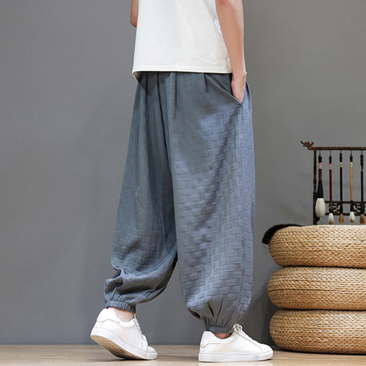 Buddha Stones Pantalones tobilleros casuales de verano con cordón ajustable, estampado de ratán tejido liso, estilo harem para hombre con bolsillo. - image 4