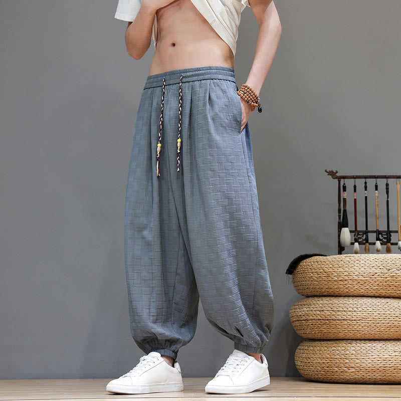 Buddha Stones Pantalones tobilleros casuales de verano con cordón ajustable, estampado de ratán tejido liso, estilo harem para hombre con bolsillo. - image 8