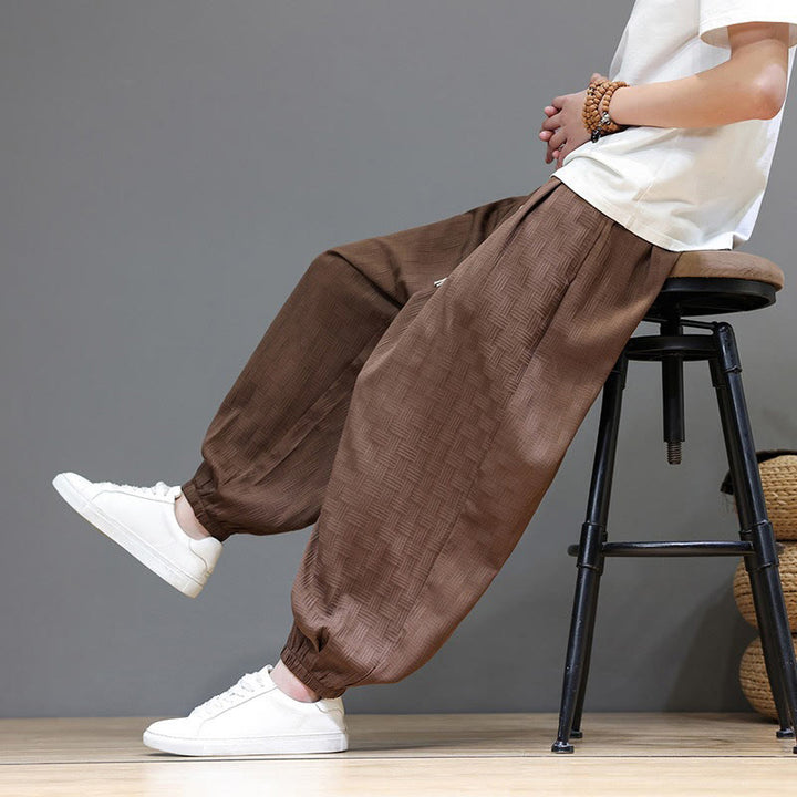 Buddha Stones Pantalones tobilleros casuales de verano con cordón ajustable, estampado de ratán tejido liso, estilo harem para hombre con bolsillo. - image 24