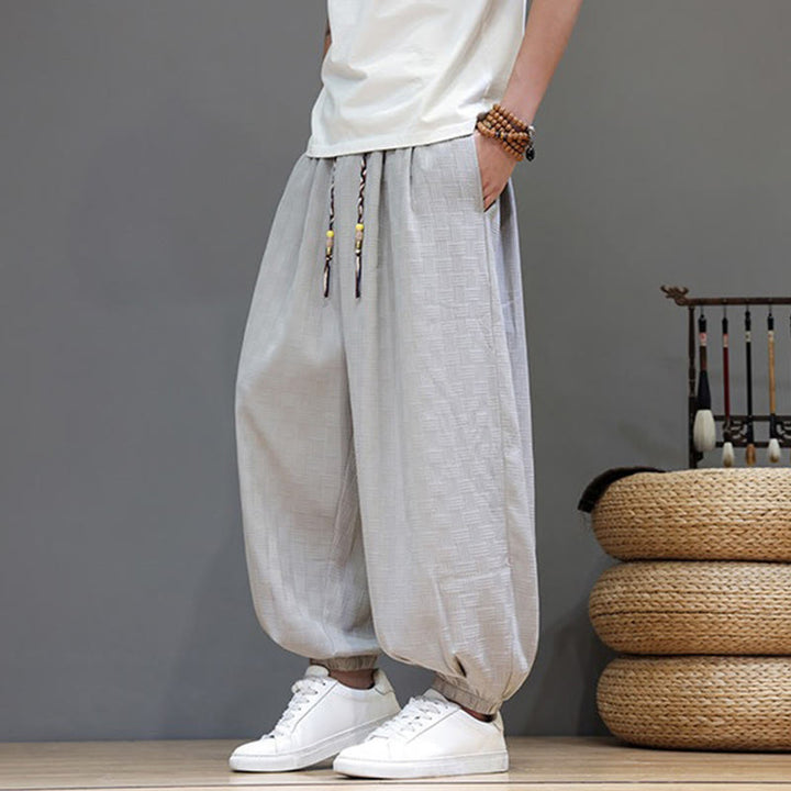 Buddha Stones Pantalones tobilleros casuales de verano con cordón ajustable, estampado de ratán tejido liso, estilo harem para hombre con bolsillo. - image 29