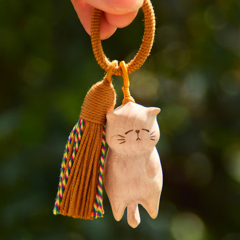 Buddha Stones Llaveros con borla de madera de haya con diseño de gato y la paz. - Colgante de gato tumbado con cordón amarillo - Madera de haya (Claridad ♥ Energía de conexión a tierra) - image 0