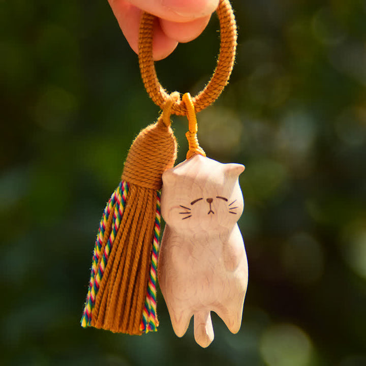 Buddha Stones Llaveros con borla de madera de haya con diseño de gato y la paz. - Colgante de gato tumbado con cordón amarillo - Madera de haya (Claridad ♥ Energía de conexión a tierra) - image 0