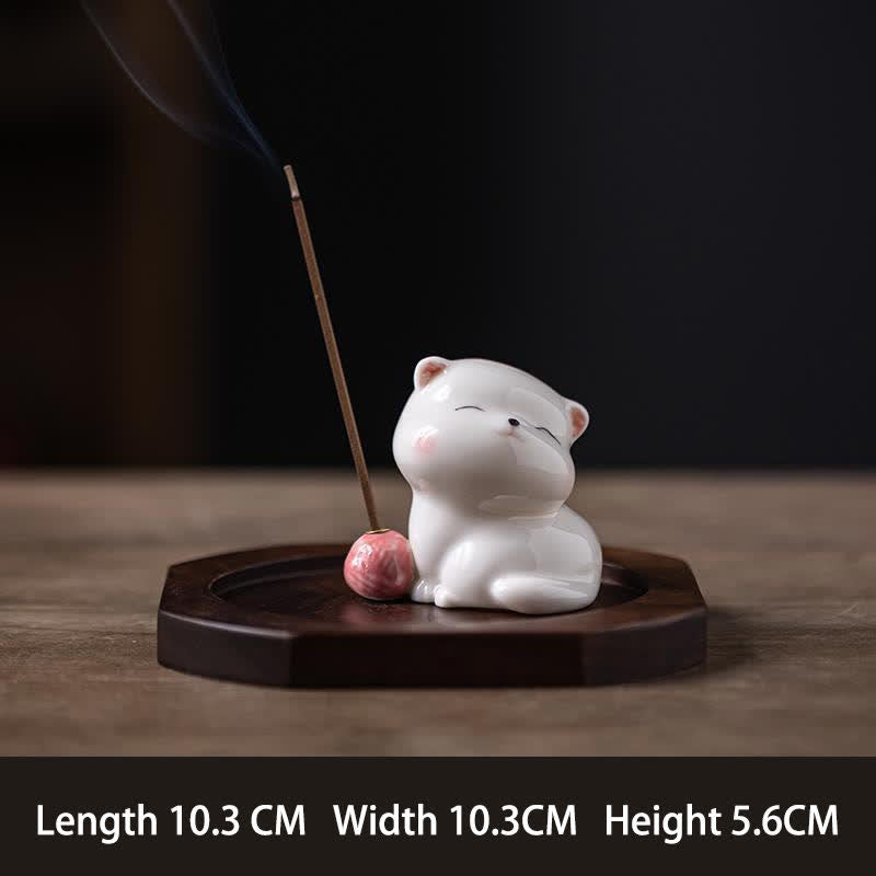 Buddha Stones Quemador de incienso minimalista de cerámica blanca con forma de gato y pompón (sin incienso) - Rosa con base - image 1