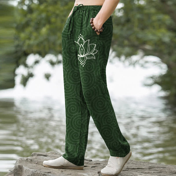 Buddha Stones Pantalones de hombre de algodón blanco con estampado de espiral de loto y corte ajustado, con bolsillos. - image 5