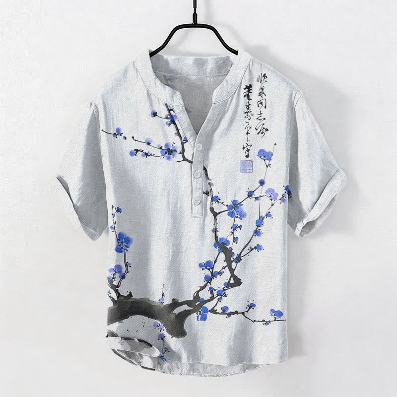 Buddha Stones Camisa de manga corta con medio botón para hombre, de algodón, con estampado de ramas de flores de ciruelo y caligrafía. - Azul cielo claro - US/UK/AU50, EU60 (5XL) - image 5