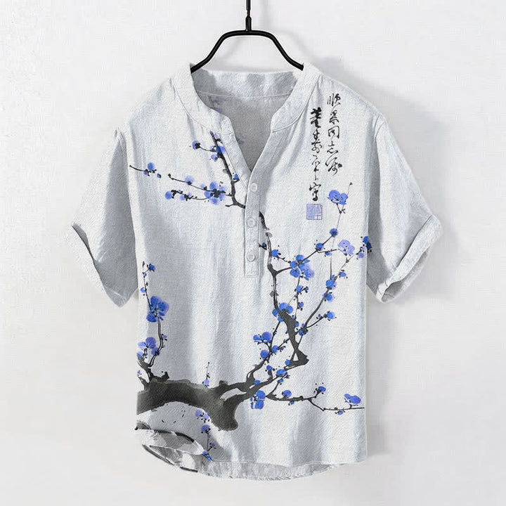 Buddha Stones Camisa de manga corta con medio botón para hombre, de algodón, con estampado de ramas de flores de ciruelo y caligrafía. - Azul cielo claro - US/UK/AU50, EU60 (5XL) - image 5