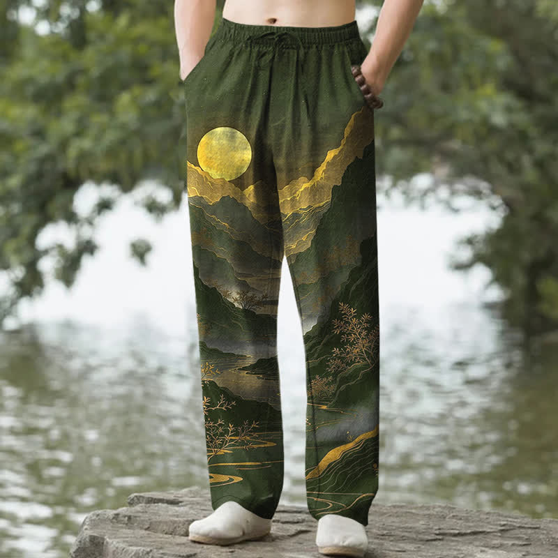 Buddha Stones Pantalones de hombre de algodón con estampado de montaña dorada al amanecer, corte cónico y bolsillos. - Verde oliva oscuro - US/UK/AU50, EU60 (5XL) - image 0