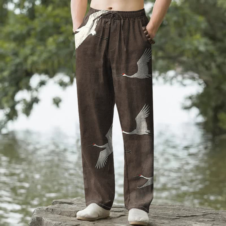 Buddha Stones Pantalones de hombre de algodón blanco con estampado de grullas voladoras, corte ajustado y bolsillos. - Marrón silla de montar - US/UK/AU50, EU60 (5XL) - image 4