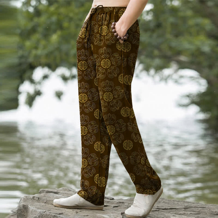 Buddha Stones Pantalones de hombre de algodón con estampado floral y diseño redondo de la suerte, con bolsillos. - image 1