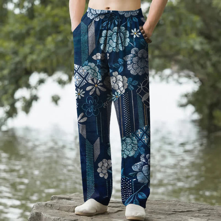 Buddha Stones Pantalones de hombre de algodón con estampado floral bohemio en patchwork, corte ajustado y bolsillos. - Marina de guerra - US/UK/AU50, EU60 (5XL) - image 0