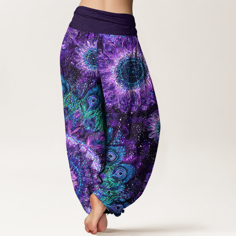 Buddha Stones Pantalones harem de mujer con cintura elástica y estampado de plumas de pavo real, de algodón. - image 2