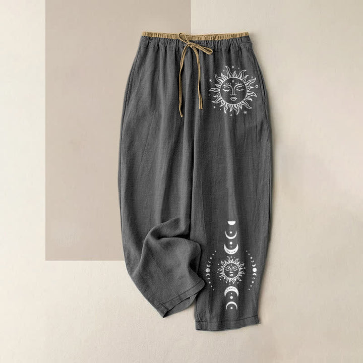 Buddha Stones Pantalones de mujer de algodón puro con estampado de sol, luna y estrellas, cintura elástica y bolsillos. - Gris oscuro - US16，UK/AU20，EU48 (3XL) - image 4
