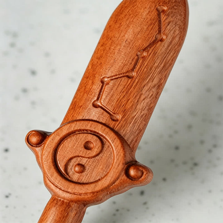 Buddha Stones Llaveros con espadas grabadas con el símbolo del equilibrio Yin Yang en madera de azufaifo - image 11