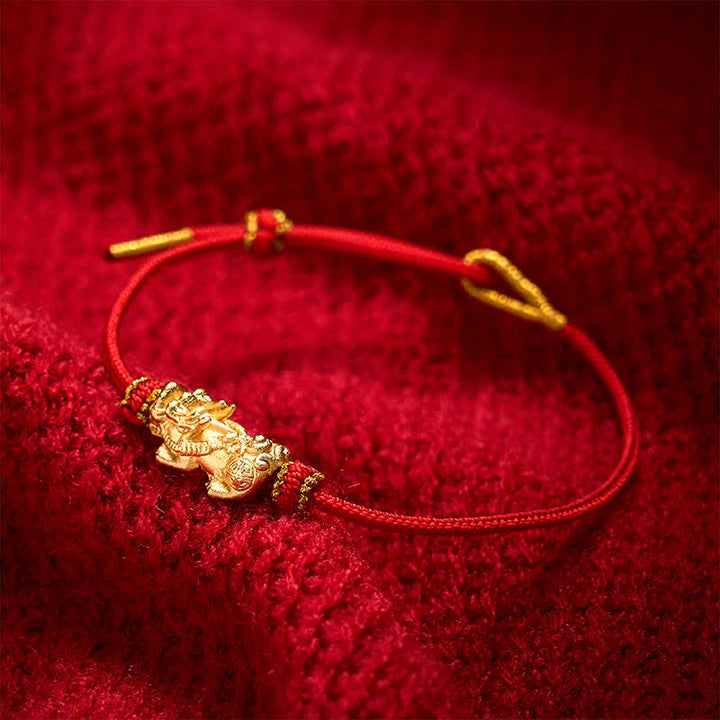 Buddha Stones Pulsera de la suerte PiXiu tejida a mano con hilo rojo - Rojo (circunferencia de la muñeca: 15-19 cm) - image 0