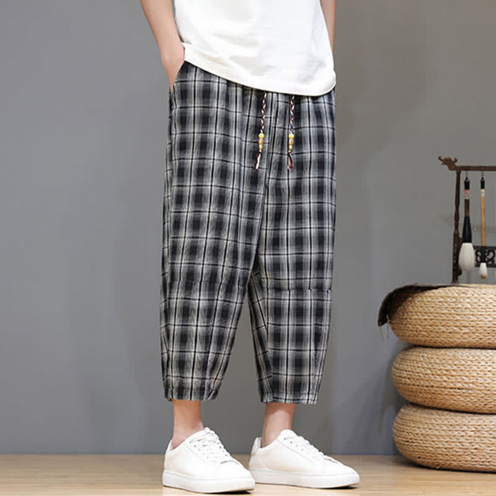 Buddha Stones Pantalones capri de verano informales con cordón ajustable y estampado a cuadros, estilo harem para hombre con bolsillos. - image 9