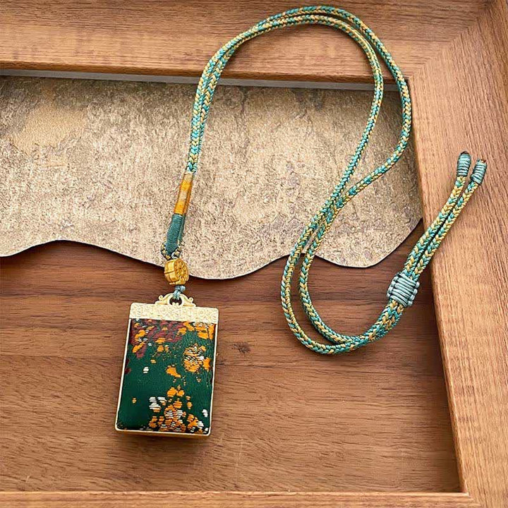 Buddha Stones Collar rectangular trenzado con diseño floral de brocado Song Harmony - Verde (mismo tono de color, el estampado varía) - image 3