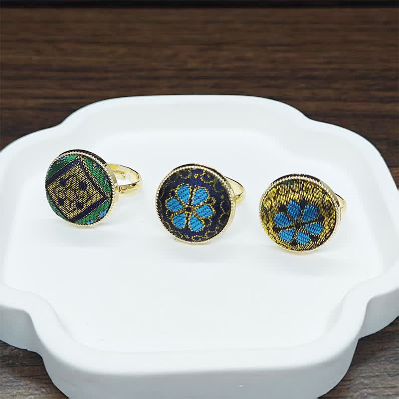 Buddha Stones Anillo redondo ajustable hecho a mano con brocado y diseño floral. - image 12