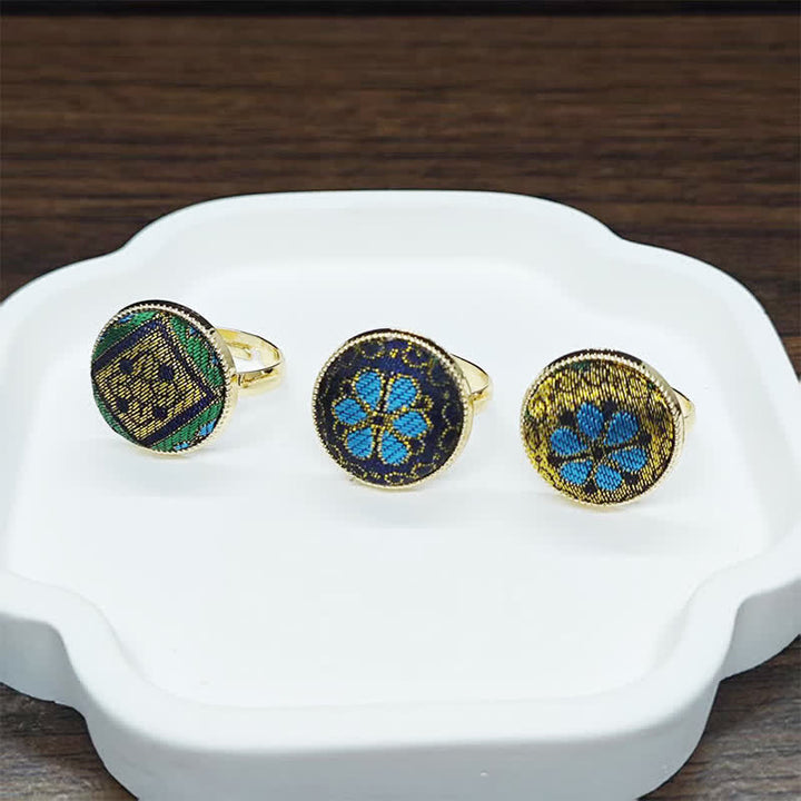 Buddha Stones Anillo redondo ajustable hecho a mano con brocado y diseño floral. - image 12