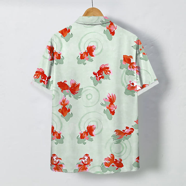 Buddha Stones Camisa de manga corta para hombre con botones y estampado de ondas de peces koi rojos, resistente a las arrugas. - image 4