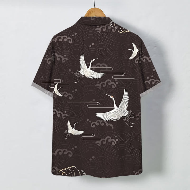 Buddha Stones Camisa transpirable de manga corta para hombre con botones y estampado de nubes y grullas. - image 1