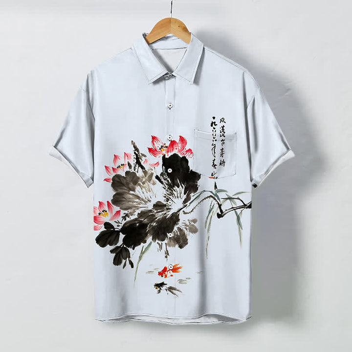 Buddha Stones Camisa transpirable de manga corta para hombre con botones y estampado de peces koi Ink Lotus - Azul claro - US/UK/AU48, UE58 (4XL) - image 6
