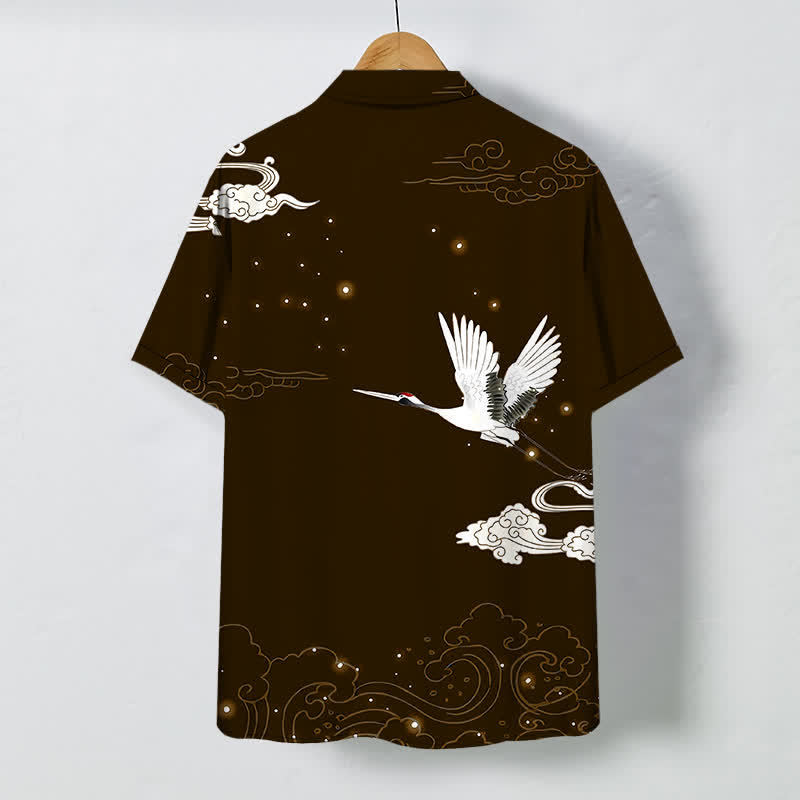 Buddha Stones Camisa de manga corta para hombre con botones y estampado de grullas voladoras y nubes, resistente a las arrugas. - image 11