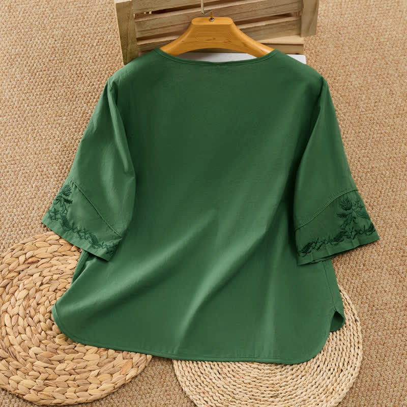 Buddha Stones Camisas de manga tres cuartos para mujer, estilo vintage, con cuello en V, botones y bordado floral, ideales para el verano. - image 1