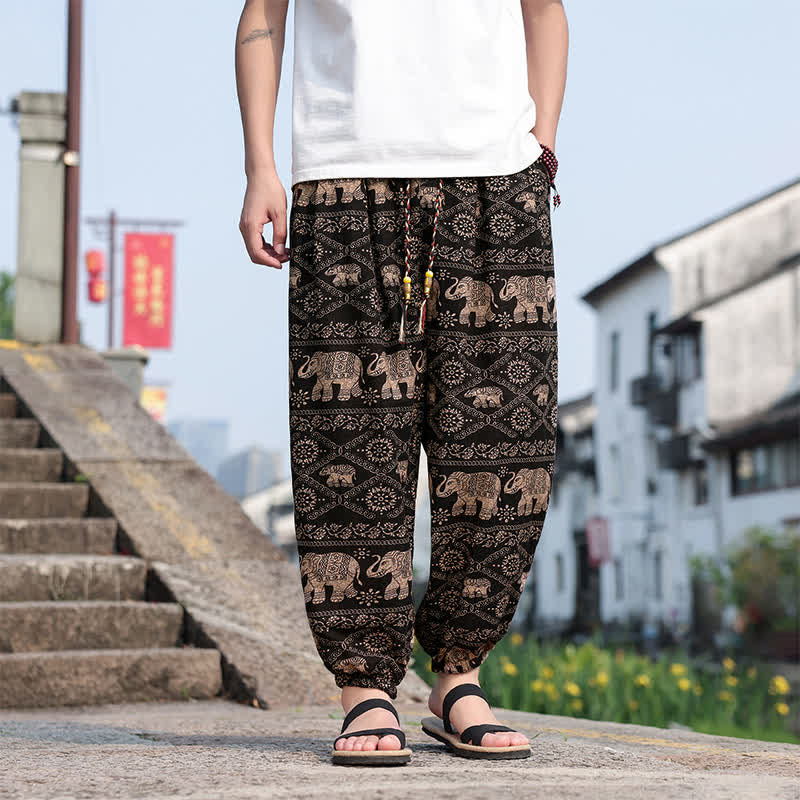 Buddha Stones Pantalones cortos de verano estilo boho casual con cordón ajustable, estampado de elefante y árbol, estilo harem para hombre con bolsillos. - Marrón silla de montar - US/UK/AU46, EU56 (5XL) - image 0