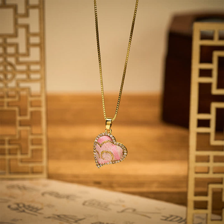 Buddha Stones Collar de conexión armónica con corazón giratorio de cobre y trébol de cuatro hojas incrustado en brocado rosa. - image 12