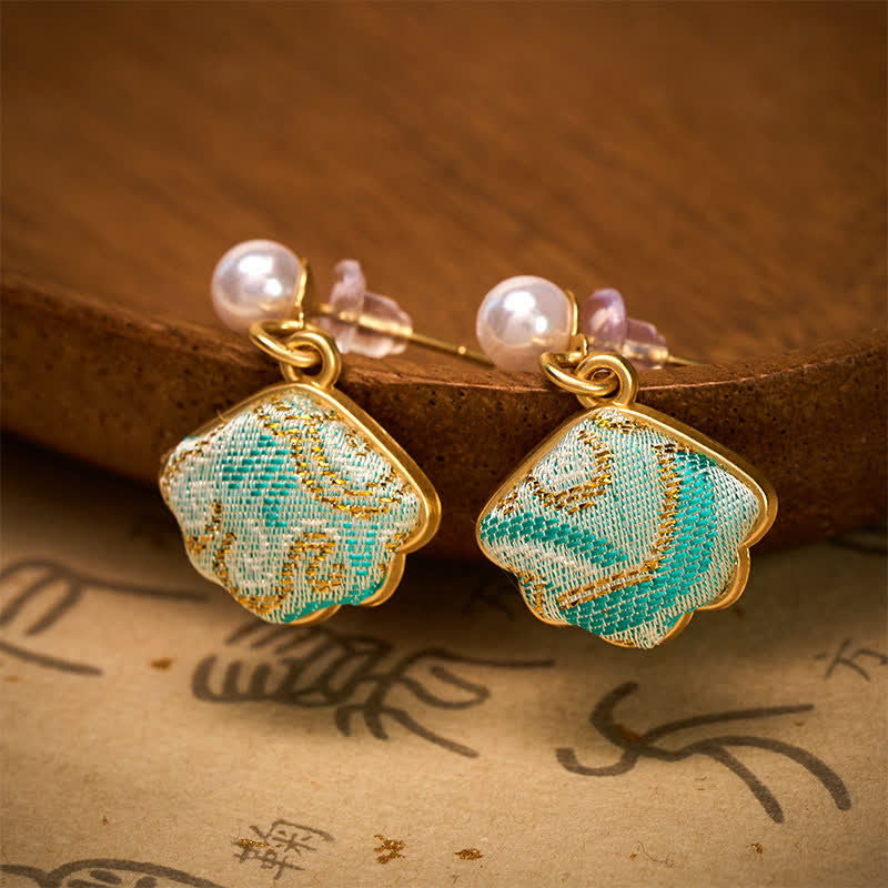 Buddha Stones Pendientes chinos de perlas con brocado en forma de hoja - image 1