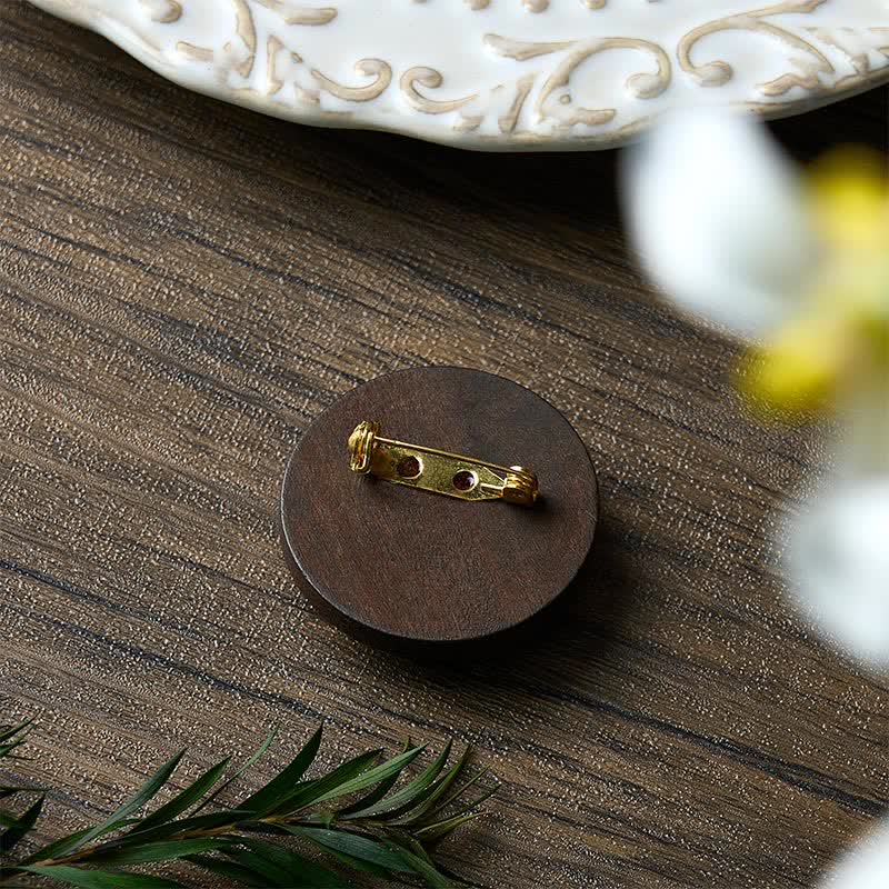 Buddha Stones Broche redondo de tela hecho a mano con diseño floral. - image 12