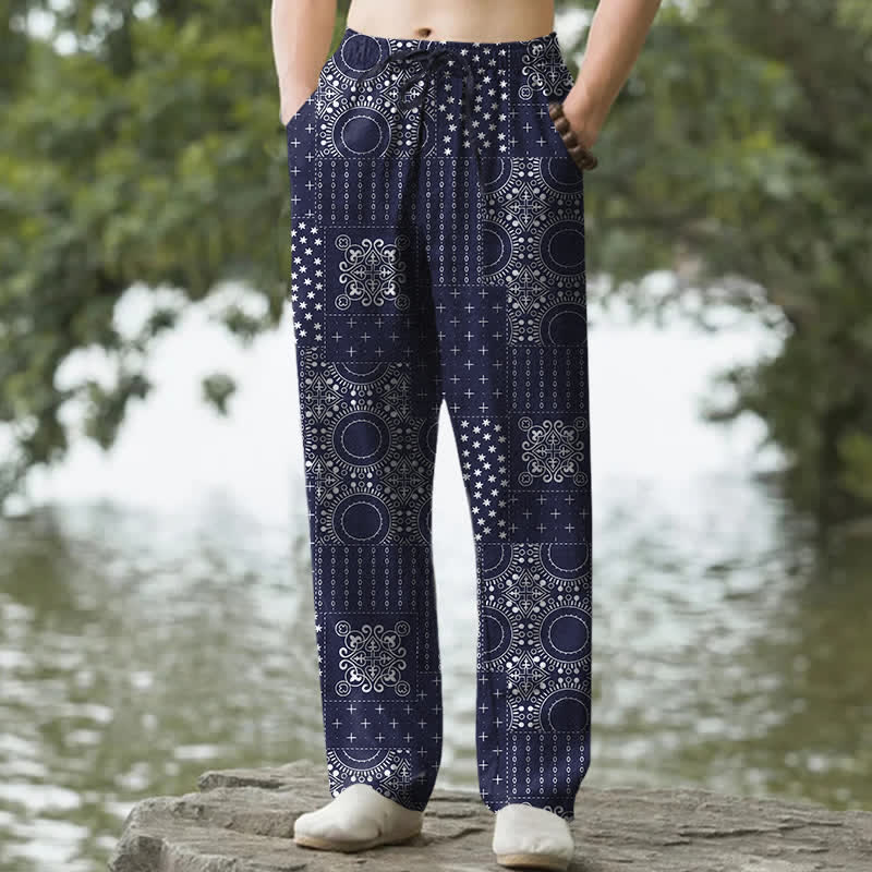 Buddha Stones Pantalones de hombre de algodón con estampado de pañuelo bohemio, corte ajustado y bolsillos. - Marina de guerra - US/UK/AU50, EU60 (5XL) - image 0