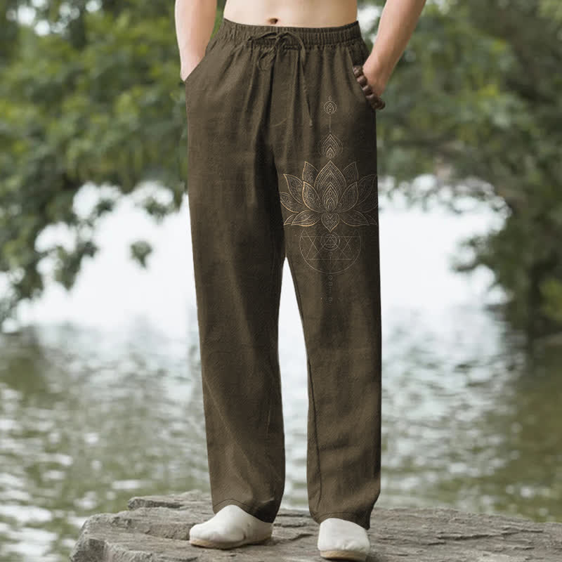 Buddha Stones Pantalones de hombre de algodón con estampado de mandala de loto y corte ajustado, con bolsillos. - Aceituna - US/UK/AU50, EU60 (5XL) - image 6