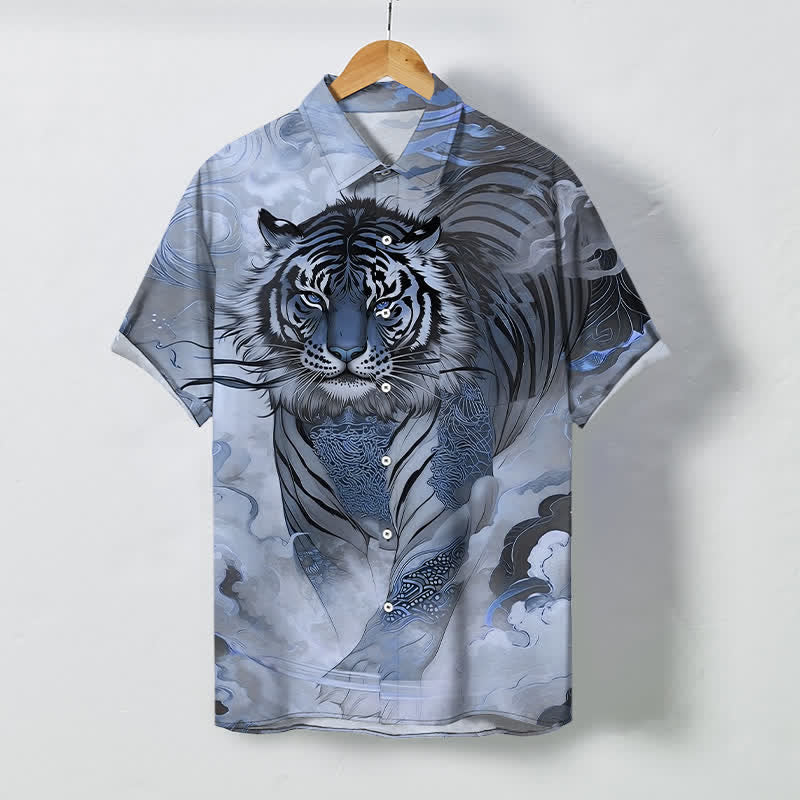 Buddha Stones Camisa de manga corta para hombre con botones y estampado de olas y nubes de tigre, resistente a las arrugas. - Azul acero claro - US/UK/AU48, UE58 (4XL) - image 5