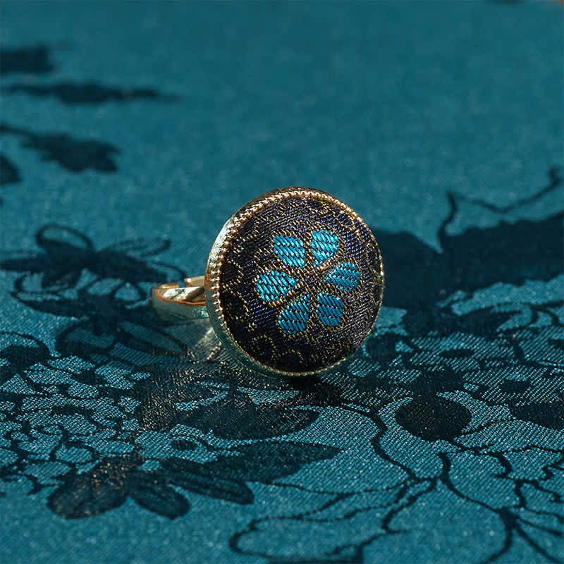 Buddha Stones Anillo redondo ajustable hecho a mano con brocado y diseño floral. - Negro Azul (Mismo tono de color – El estampado varía) - Ajustable - image 0