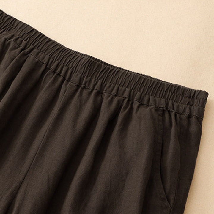 Buddha Stones Pantalones tobilleros lisos de verano con bordado calado en el bajo y bolsillos para mujer. - image 9