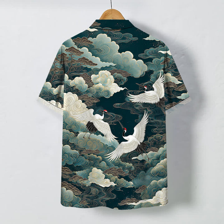 Buddha Stones Camisa de manga corta transpirable para hombre con botones y estampado de nubes y grullas orientales. - image 1