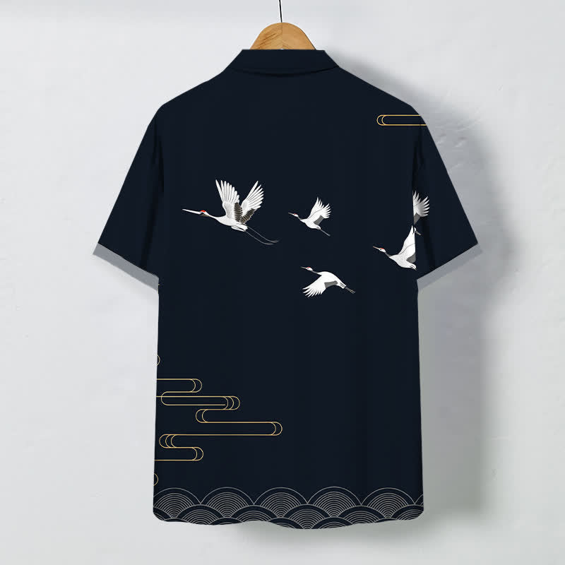 Buddha Stones Camisa transpirable de manga corta para hombre con botones estampados de ondas doradas y grullas - image 1
