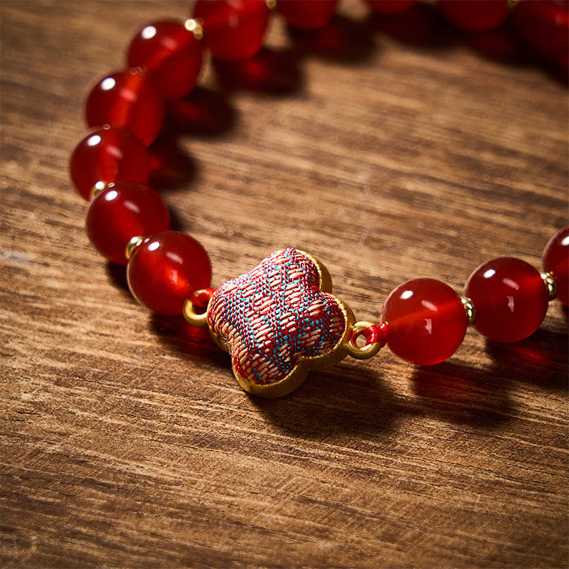 Buddha Stones Pulsera con dije de trébol de cuatro hojas de brocado de ágata roja y bendición - image 4