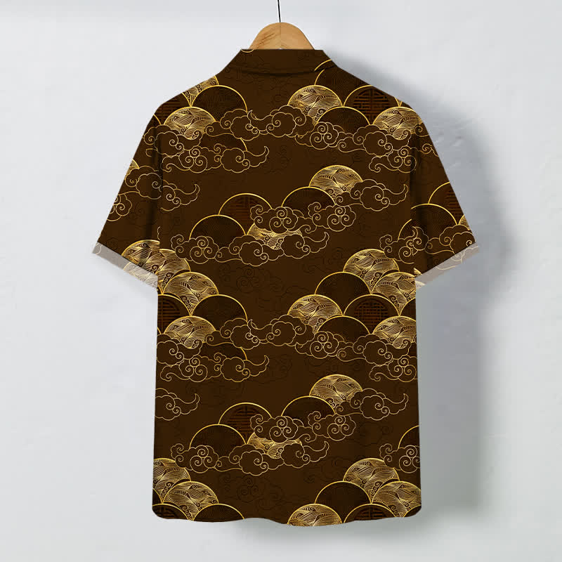 Buddha Stones Camisa transpirable de manga corta para hombre con botones y estampado de nubes doradas y olas lunares. - image 6