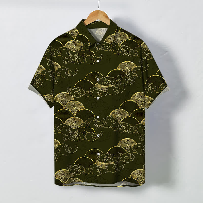 Buddha Stones Camisa transpirable de manga corta para hombre con botones y estampado de nubes doradas y olas lunares. - Verde oliva oscuro - US/UK/AU48, UE58 (4XL) - image 7
