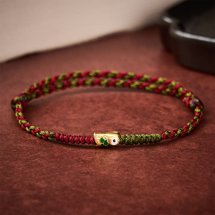 Buddha Stones Pulsera tobillera trenzada de hilo rojo y verde con diseño de pez koi para la buena suerte - image 2