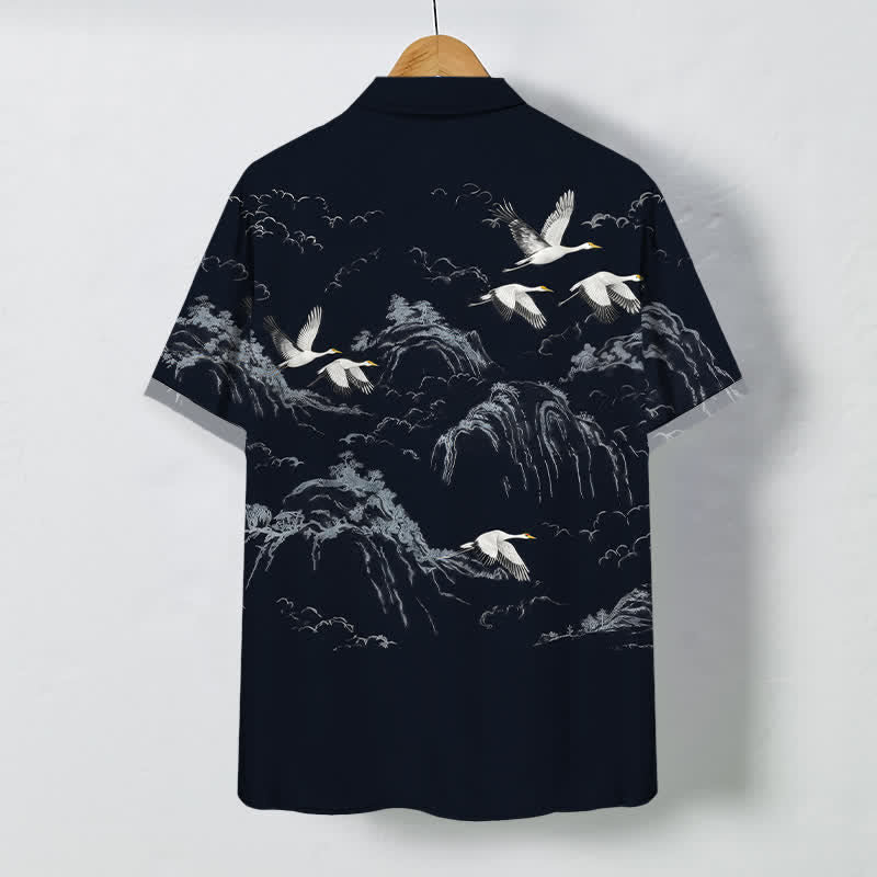 Buddha Stones Camisa transpirable de manga corta para hombre con botones y estampado de nubes y montaña de grullas de tinta - image 1