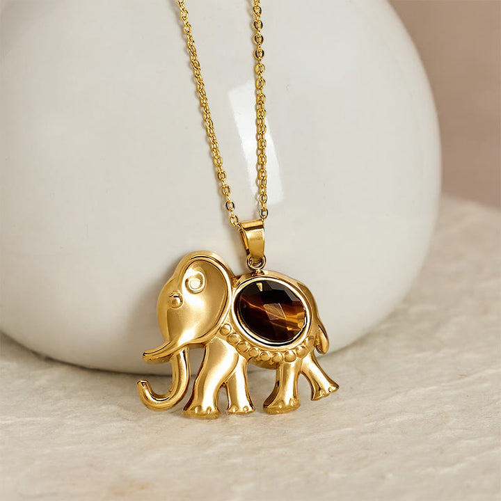 Buddha Stones Collar protector de elefante con ojo de tigre chapado en oro - image 1