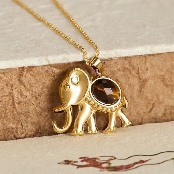 Buddha Stones Collar protector de elefante con ojo de tigre chapado en oro - image 2