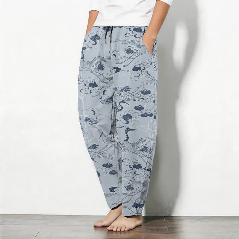 Buddha Stones Pantalones de hombre de algodón puro con estampado de grullas y nubes, cordón ajustable y corte cónico, con bolsillos. - image 1